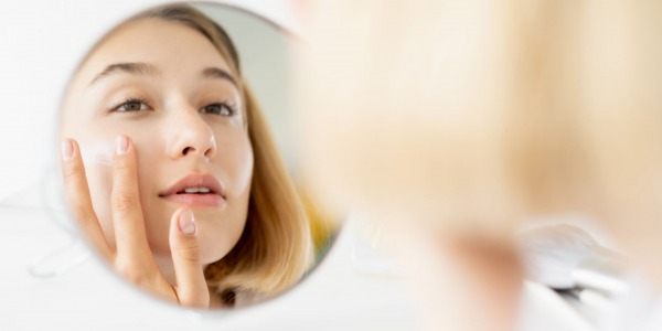 Najczęstsze błędy w pielęgnacji twarzy – jak ich nie popełniać?